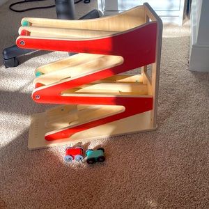 Lovevery Race and Chase Car Ramp